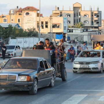 Hamas, İsrail’in ateşkesi durdurduğunu söylerken yeni kitlesel göç Gazze’nin merkezini vurdu